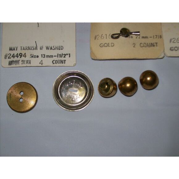 Vintage Buttons Metal Italy LaMode More -091007 - Picture 4 of 6